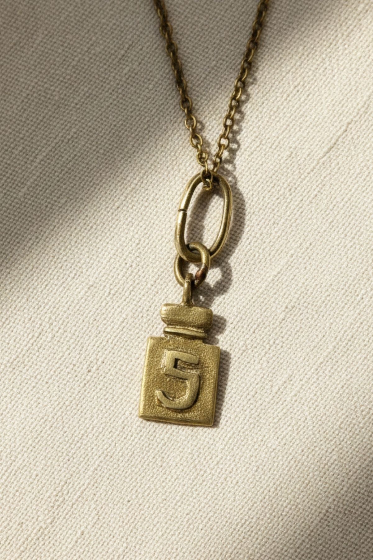 Chanel No 5 Charm
