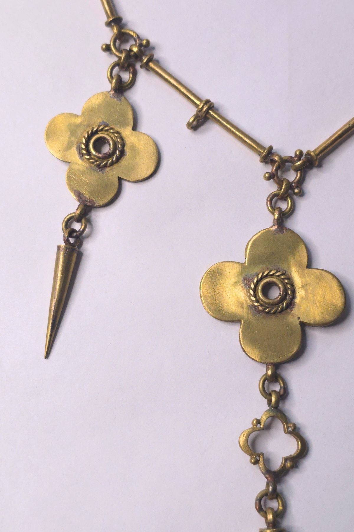 Raahi neckpiece