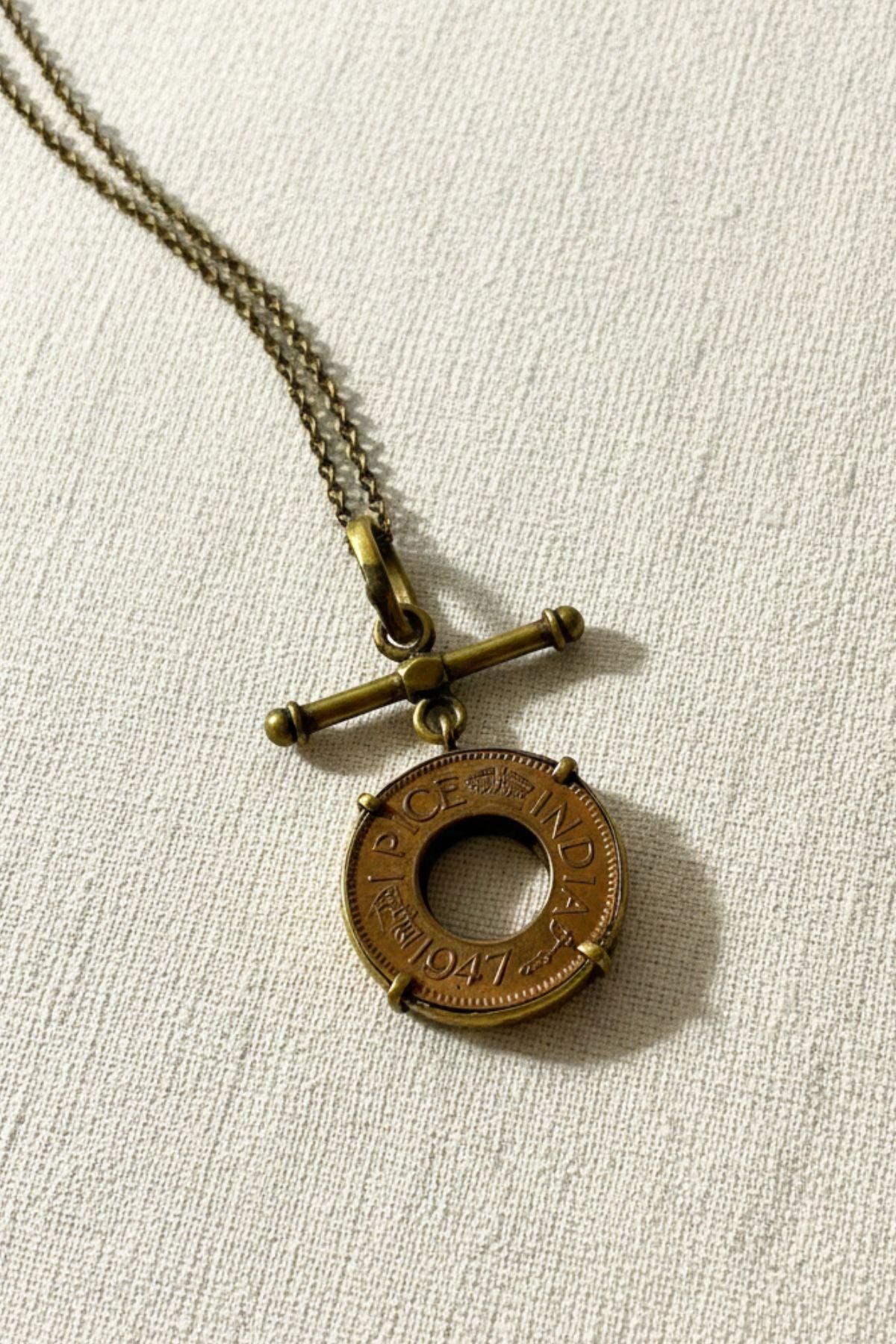 Ra - alloy coin pendant on chain for men