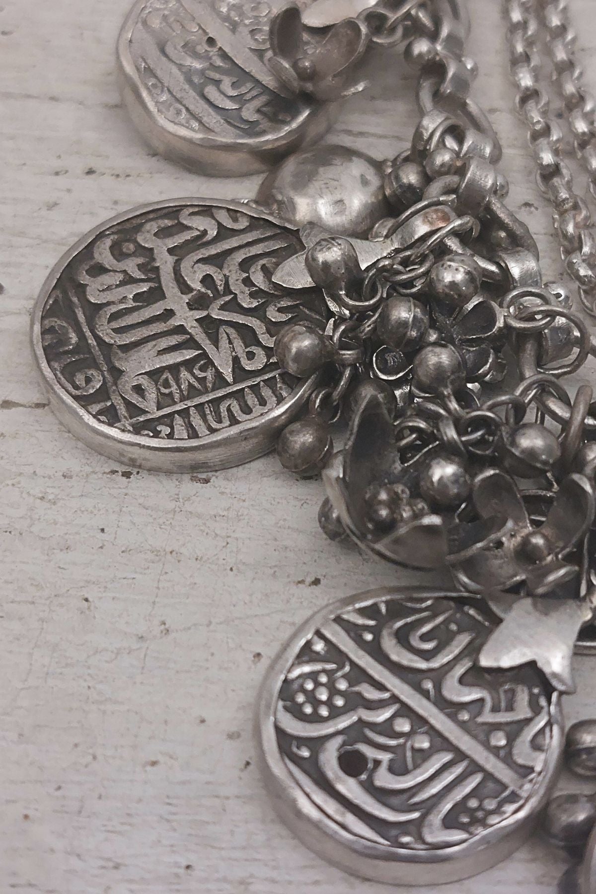 Itihaas Neckpiece