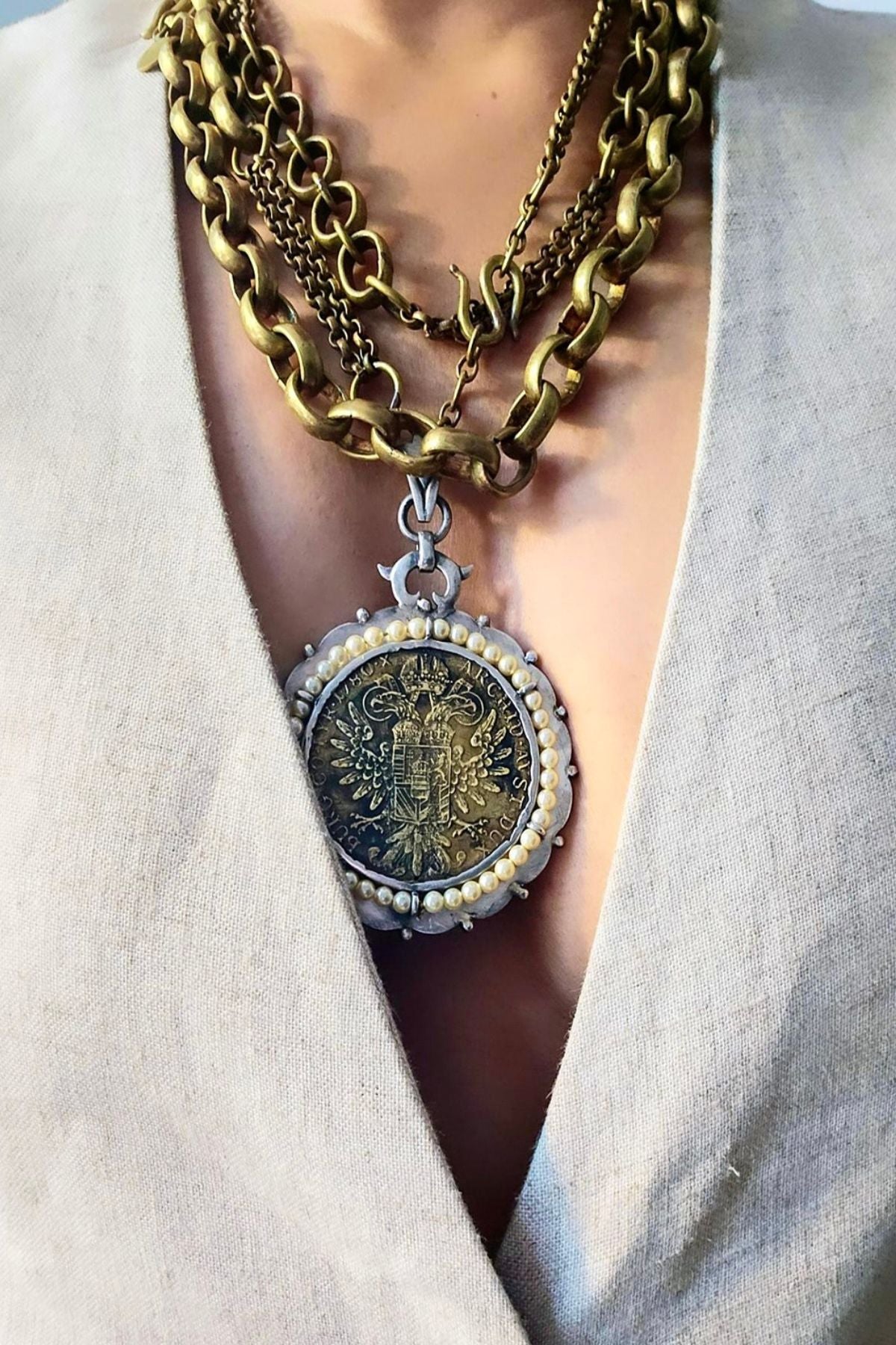 Pino Neckpiece