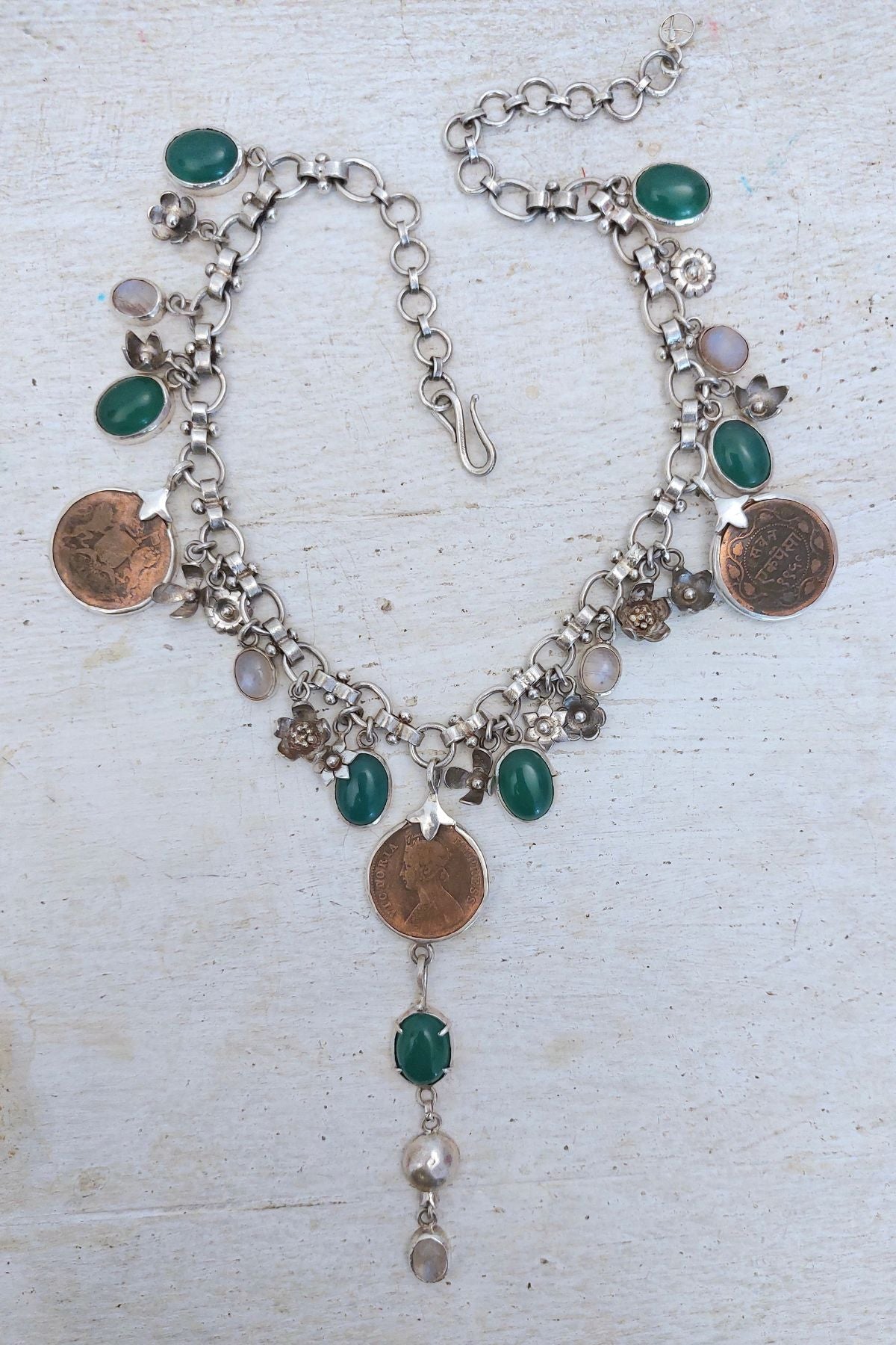 Aana Neckpiece