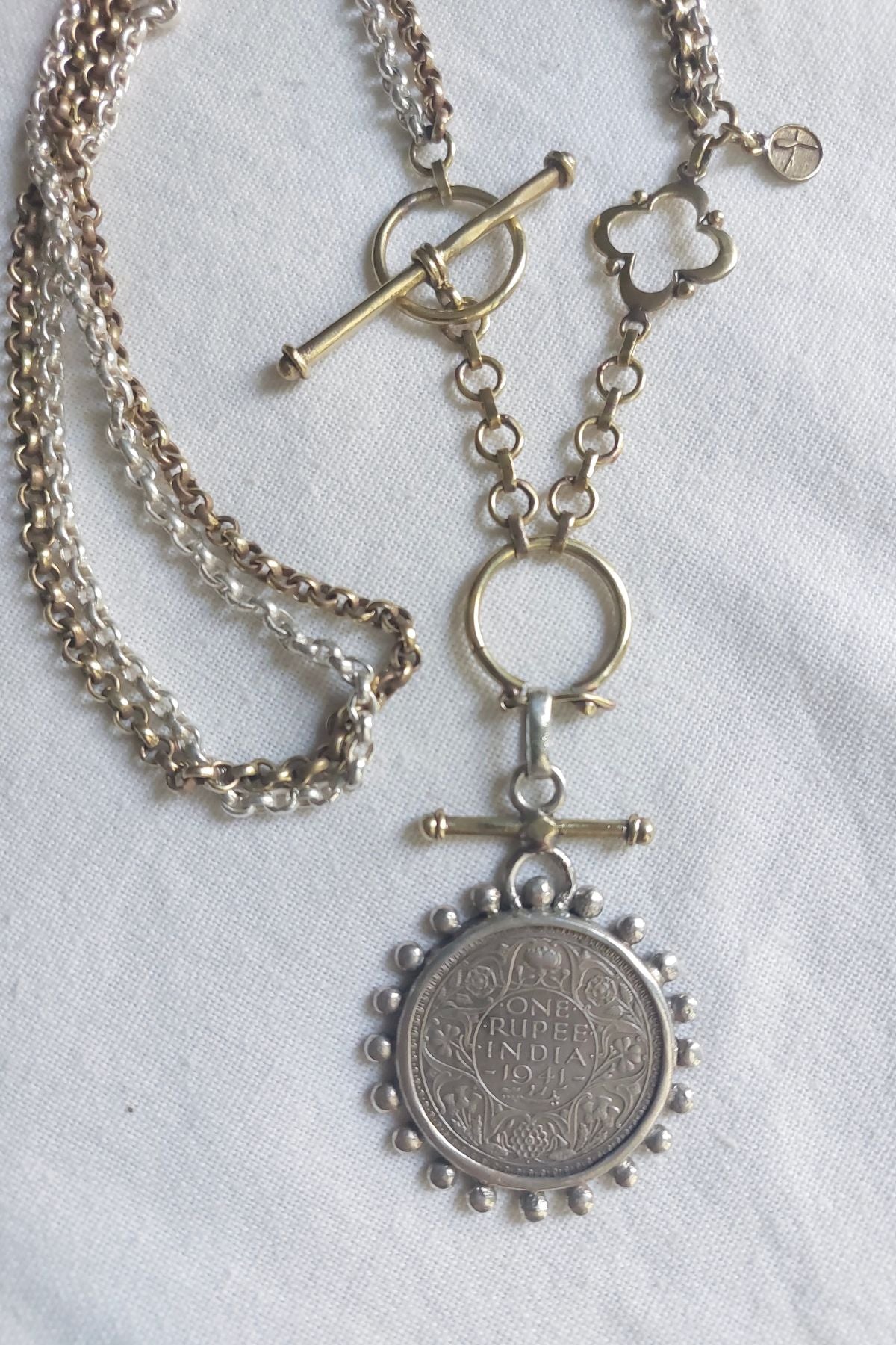 Rupi Neckpiece