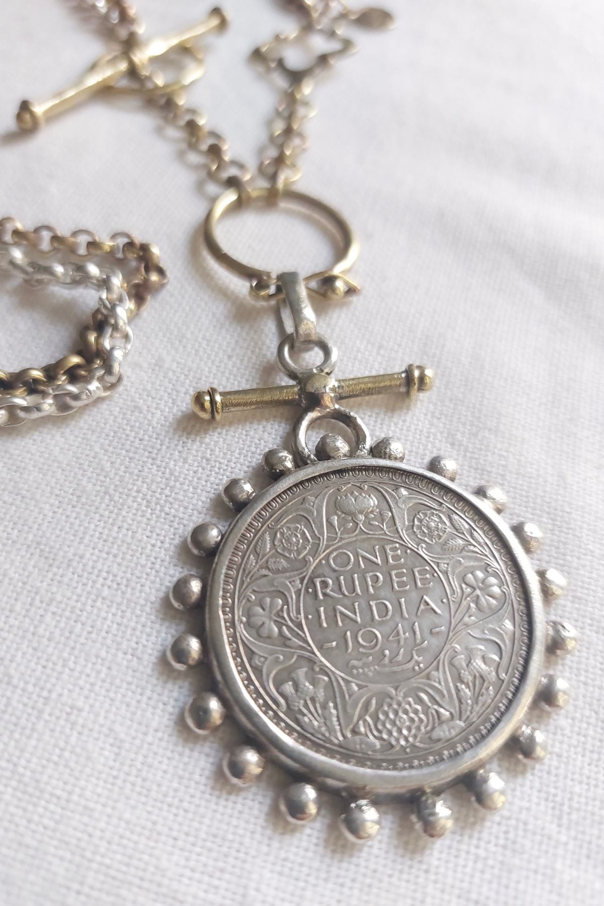 Rupi Neckpiece