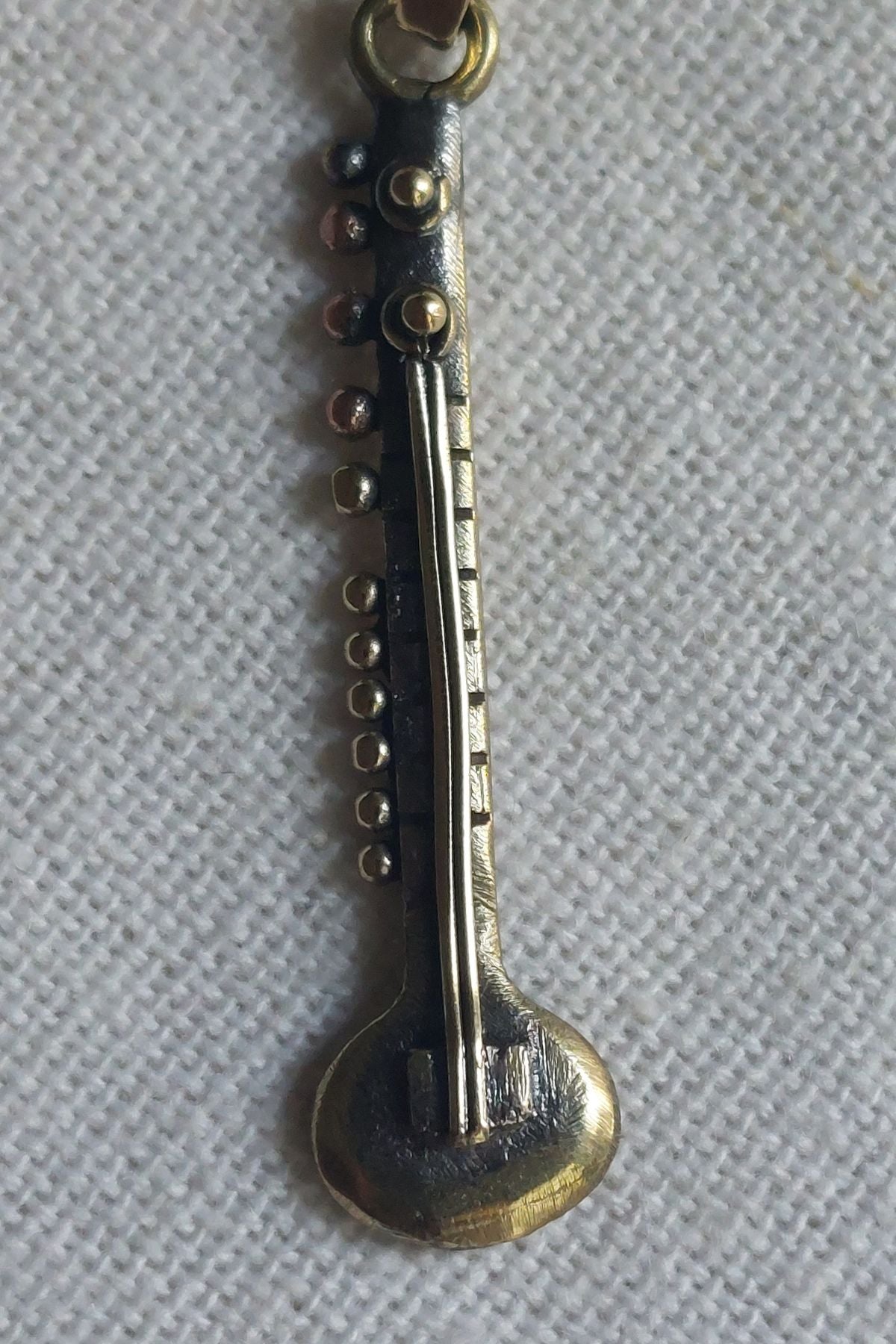 Tanpura Charm