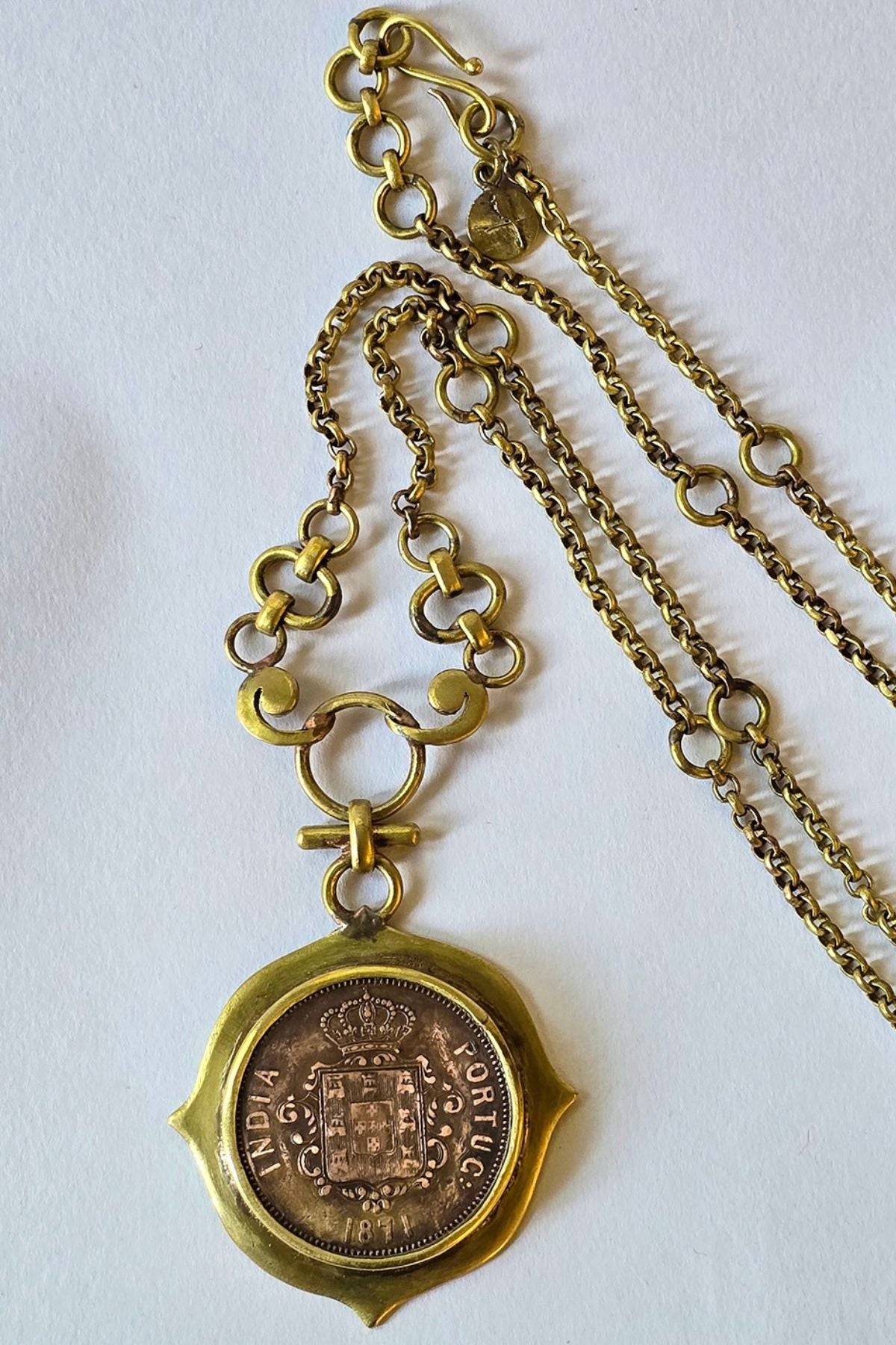 Vatican Neckpiece