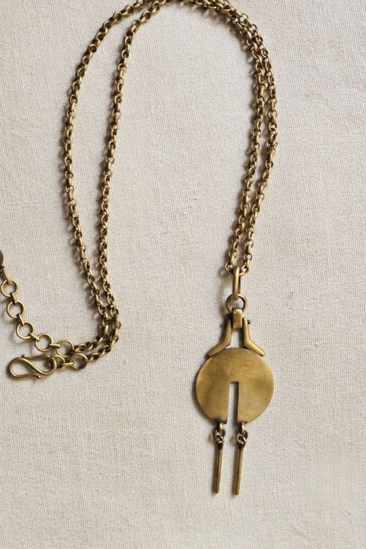 Tong Necklace