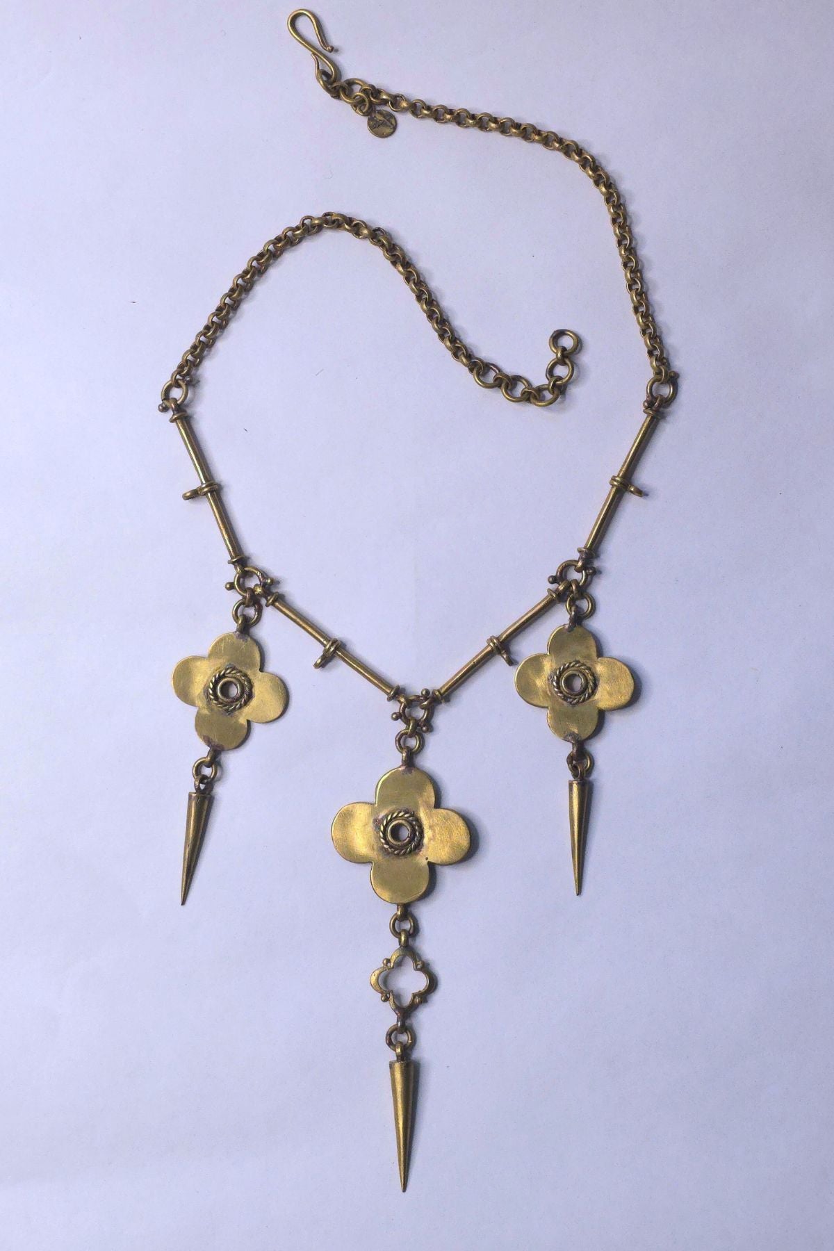 Raahi neckpiece