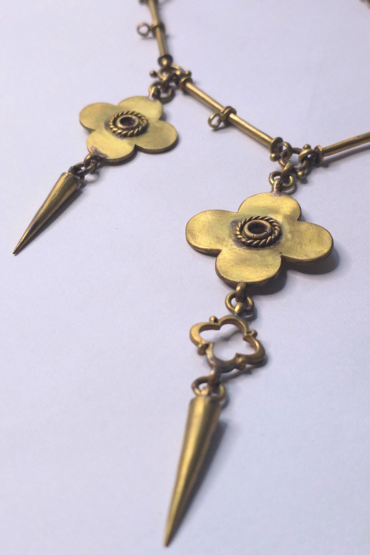 Raahi neckpiece