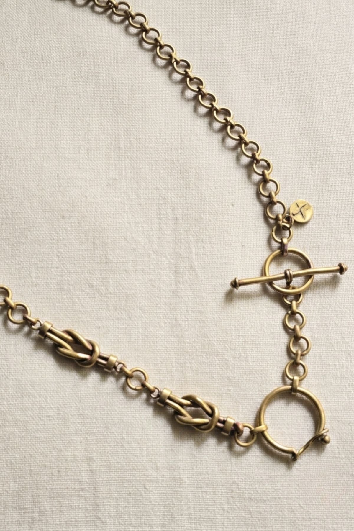 Attica Chain