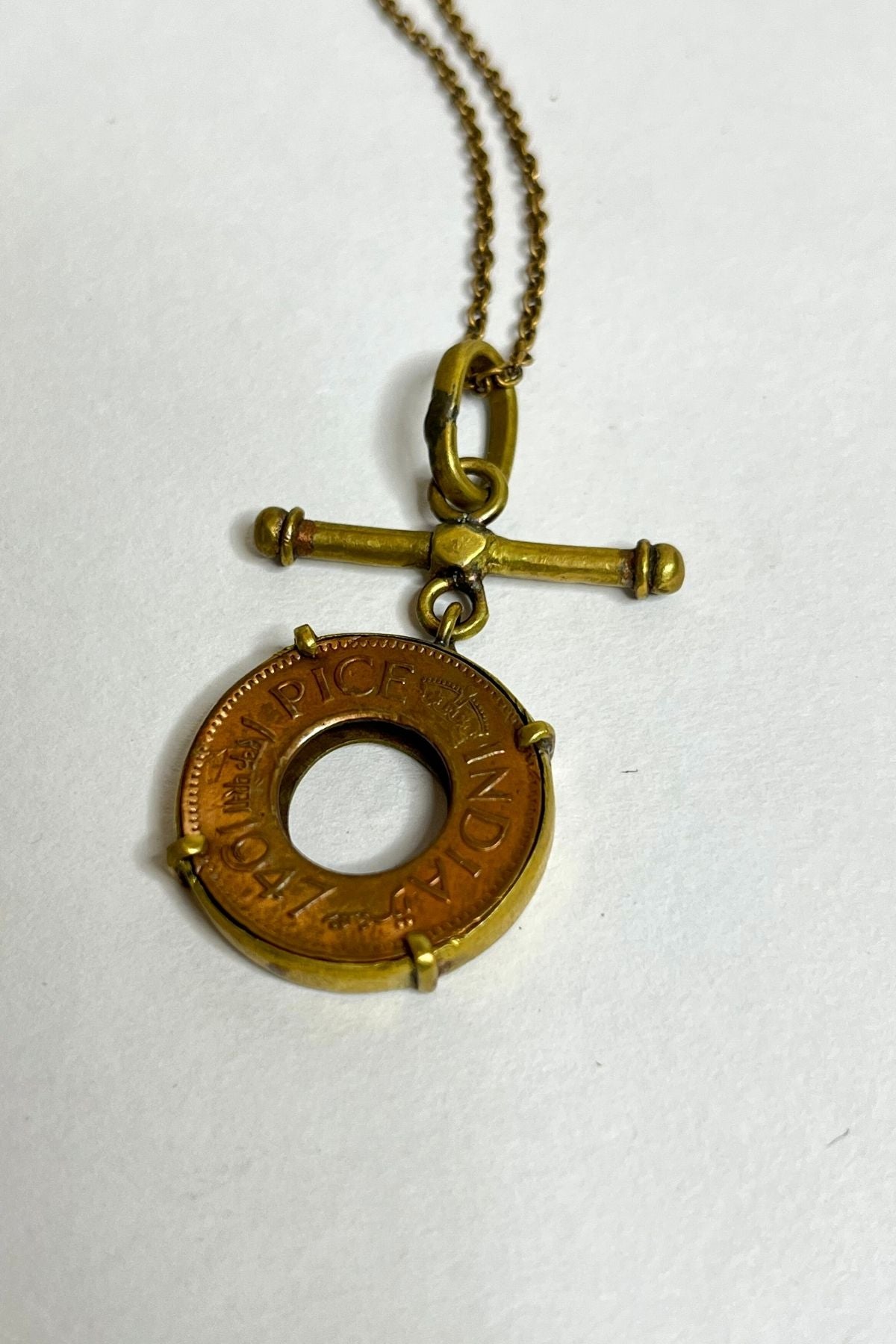Ra - alloy coin pendant on chain for men, trending fashion & style