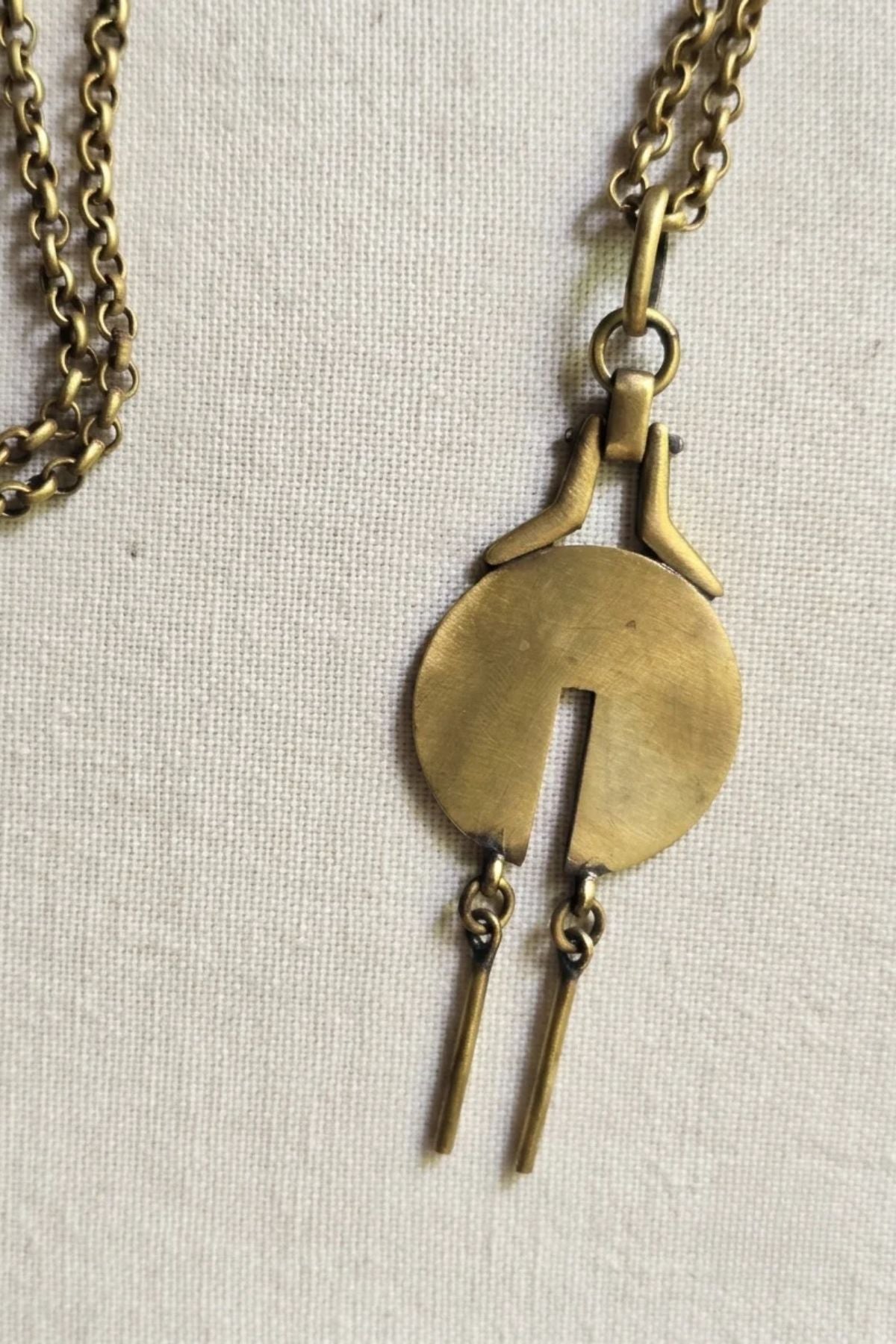 Tong Necklace