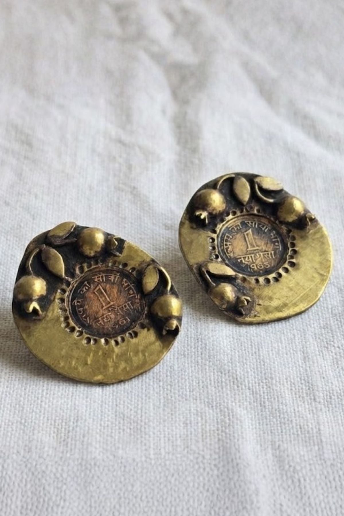Ek Anaar Earrings